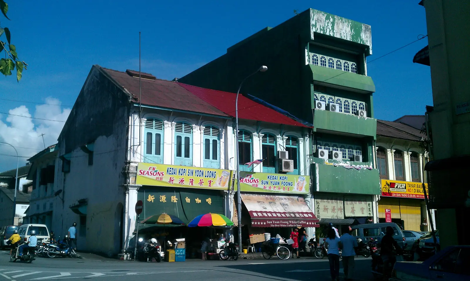 Altes Kaffeehaus mit dem Schriftzug Ipoh Famous White Coffee