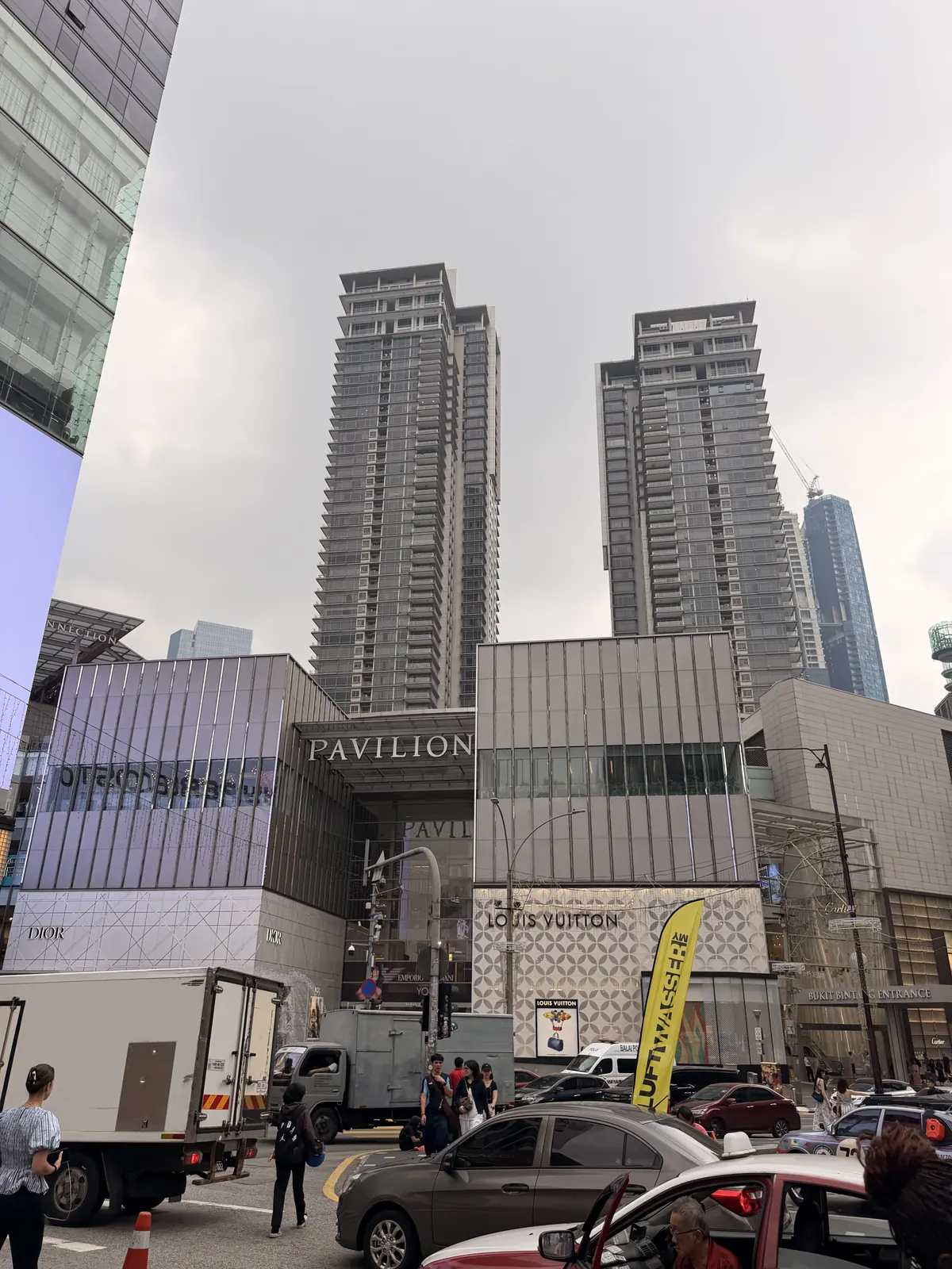 Das Einkaufszentrum Pavilion in Bukit Bintang von aussen
