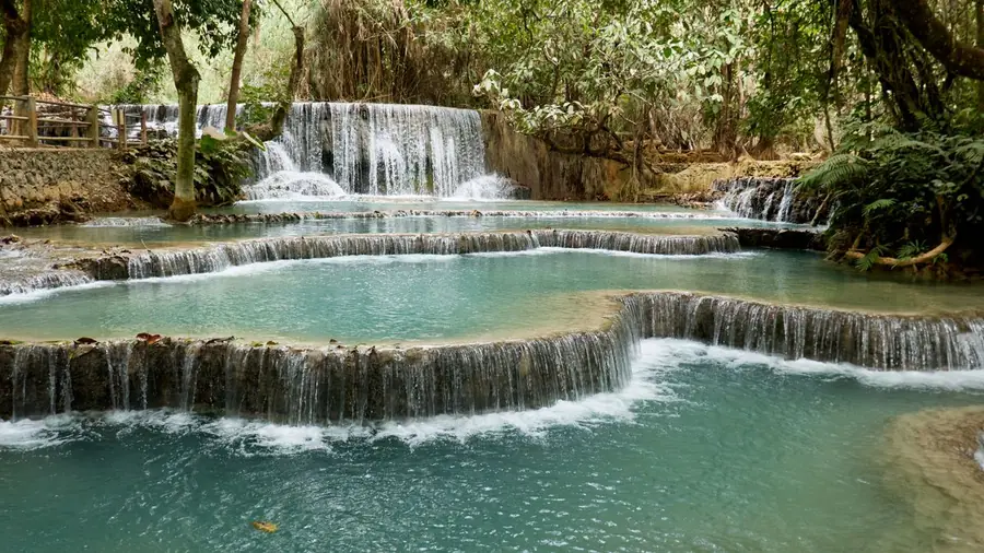 Kuang-Si-Wasserfall in Laos